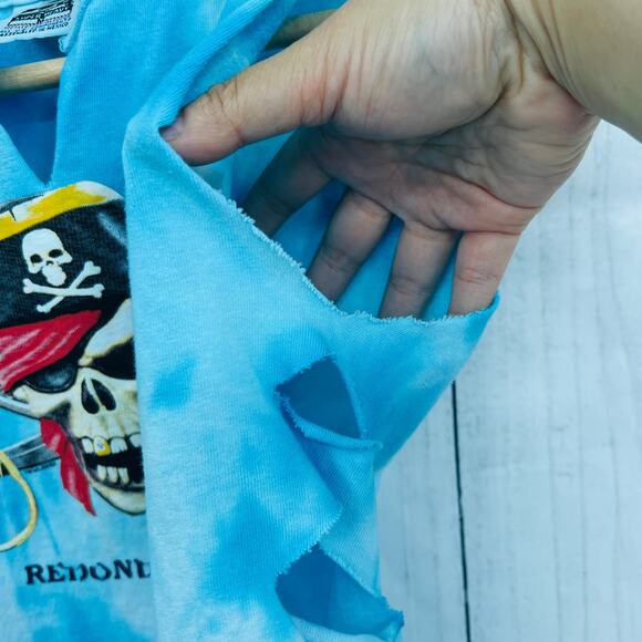 VINTAGE 90s Pro West SMALL Redondo Beach Pirate Skull Blue Tie Dye Crop Top - Picture 6 of 8